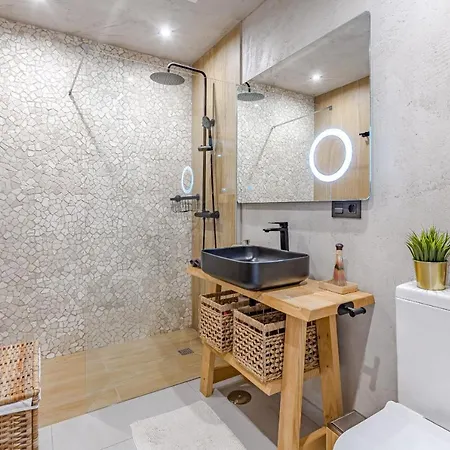 Bali Smart Hi-end Services Media Streaming Apartment Costa Adeje (Tenerife)