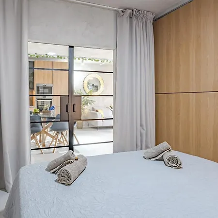 Bali Smart Hi-end Services Media Streaming Apartmán
